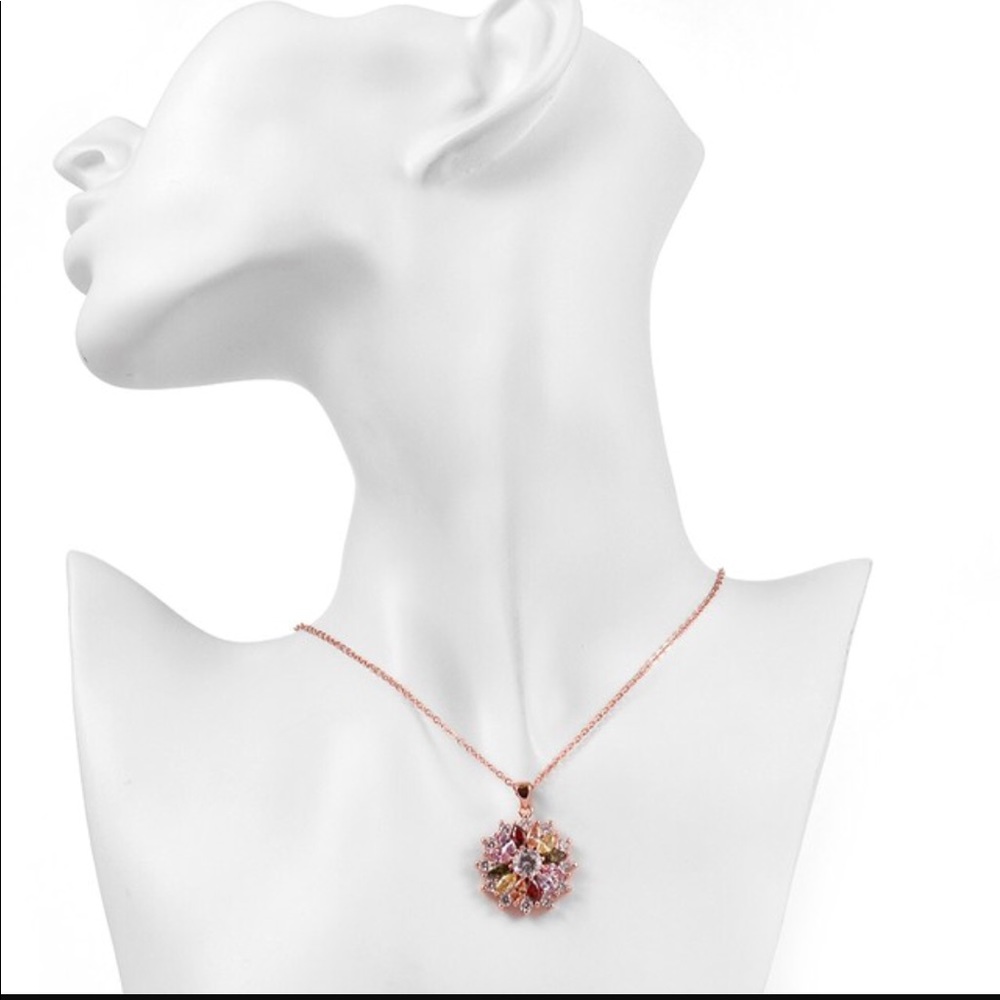 Rose gold colored AAA crystal zircon necklace - Picture 5 of 5
